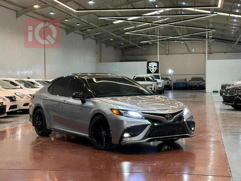 تۆیۆتا کامری